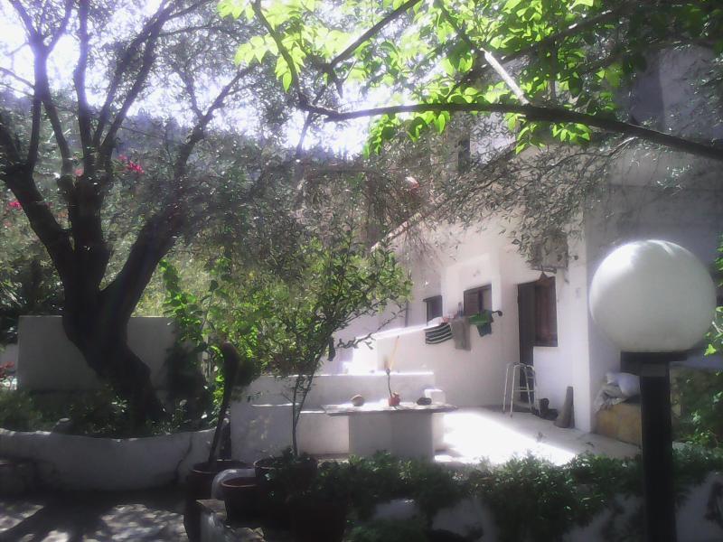 Dina'S Rooms Mesongi Exterior photo
