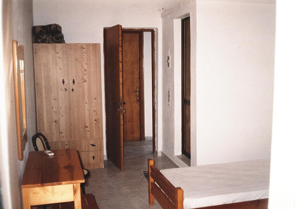 Dina'S Rooms Mesongi Room photo